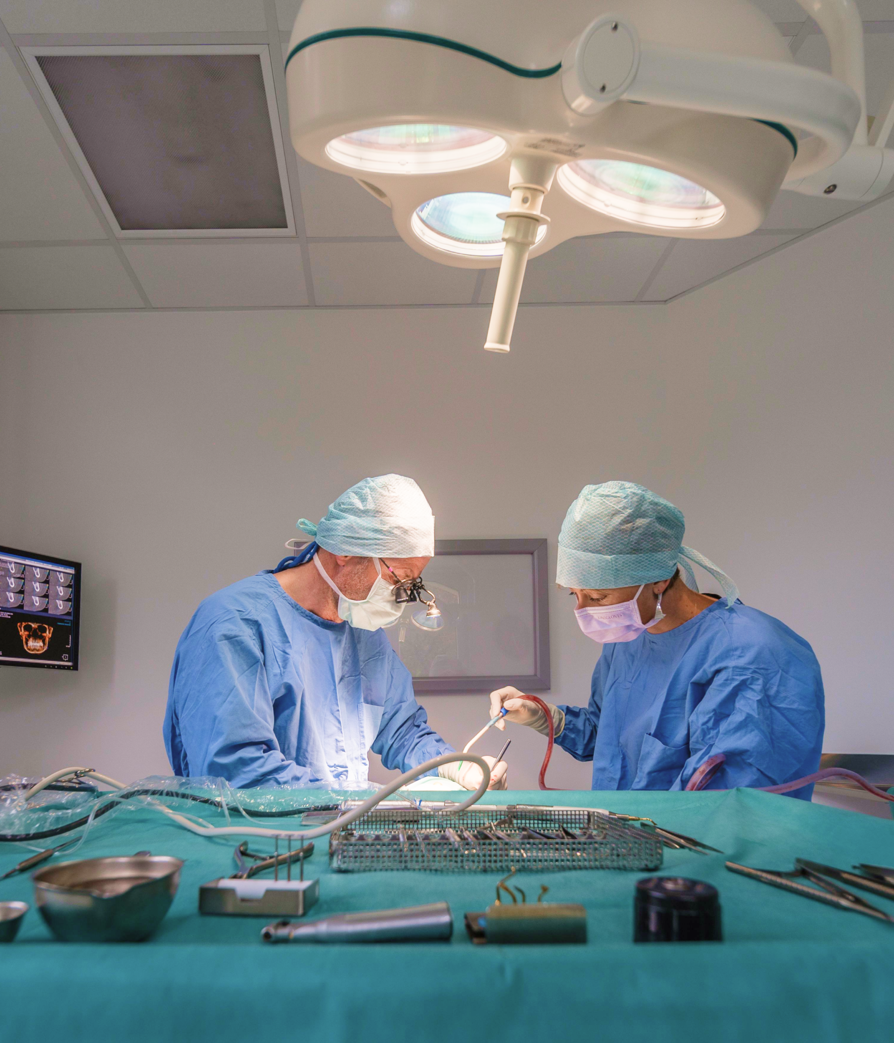 implant dentaire bridge docteur yann spielmann